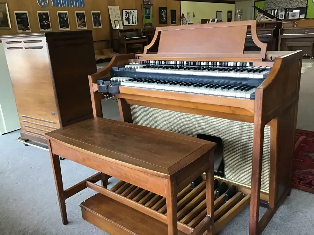Hammond A-100